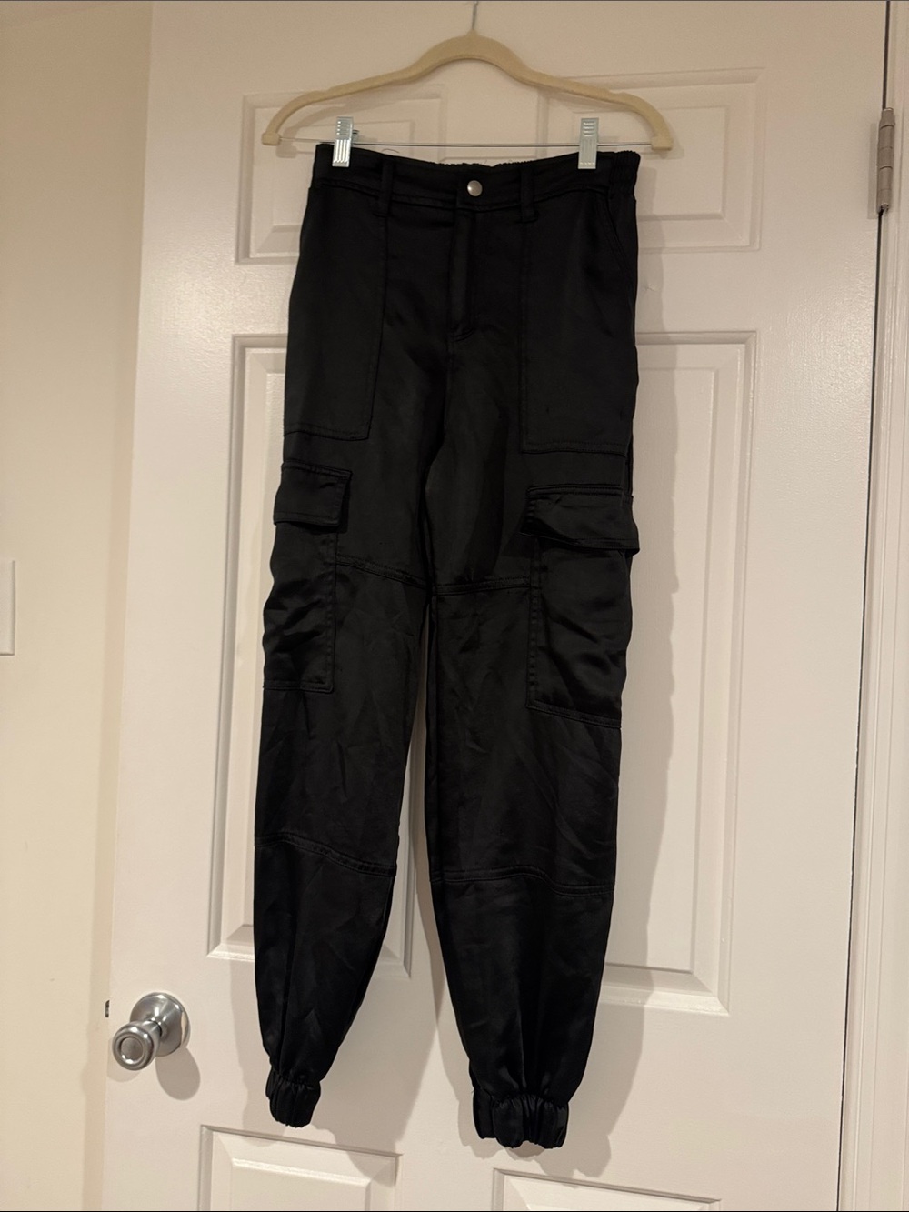 Black Men's Cargo Jogger Pants - Classic Utility Style